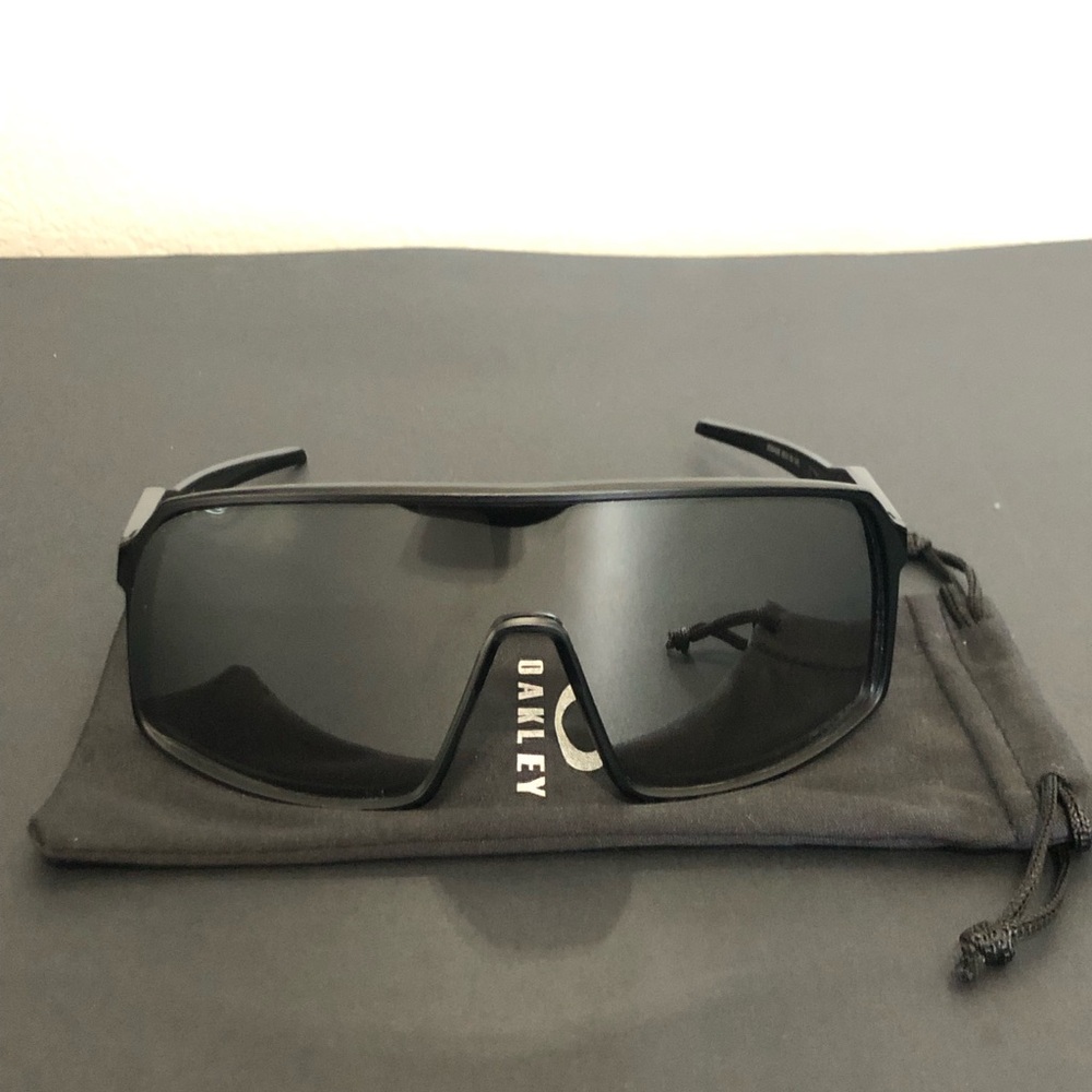 Oakley SUTRO Silver Reflective Sunglasses OO9406